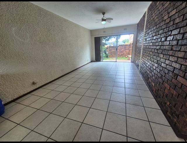 2 BEDROOM APARTMENT FOR SALE IN ALBERTON NORTH